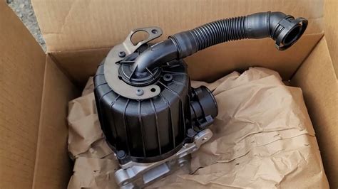 Freightliner Cascadia Crankcase Breathers